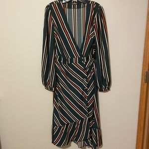 NWT Lulus Midi Dress Size M
